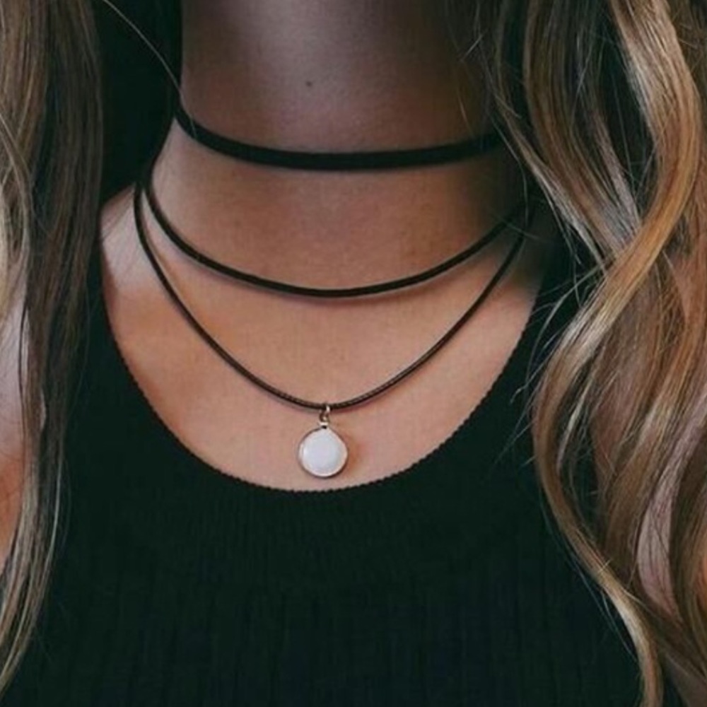 Choker Layered Necklace w Pendant